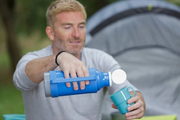 Man Thermos — Stock Photo, Image