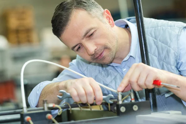 Portrait Man Fixing Cables — Stock Photo, Image