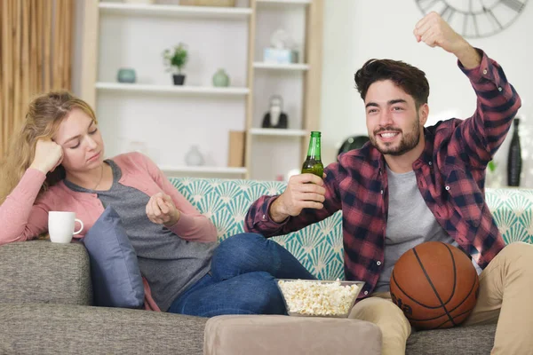 Entediado Casal Ignorar Uns Aos Outros — Fotografia de Stock