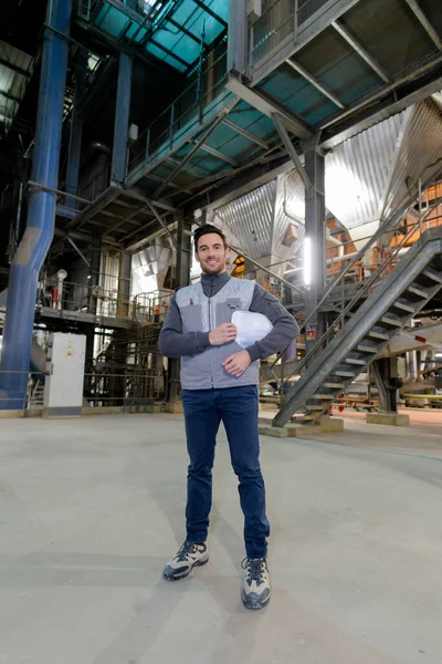 Retrato Del Trabajador Masculino Fábrica — Foto de Stock