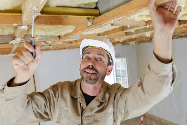 Retrato Construtor Que Trabalha Exterior — Fotografia de Stock