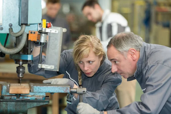 Frnosarbeit Leerling Vrouw — Stockfoto