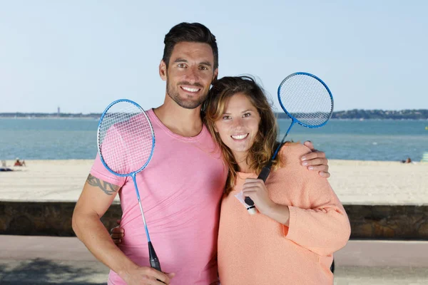 Couple Heureux Avec Raquette Badminton Navette — Photo