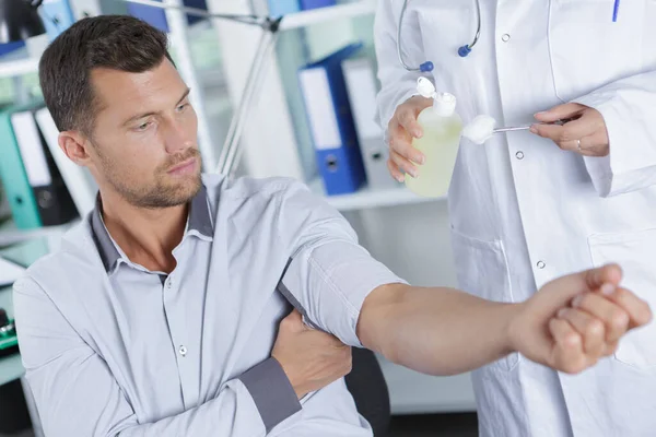 Mans Arm Ready Blood Donation — Stock fotografie