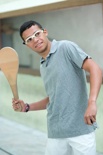 Joven Jugando Pelote Vasco — Foto de Stock