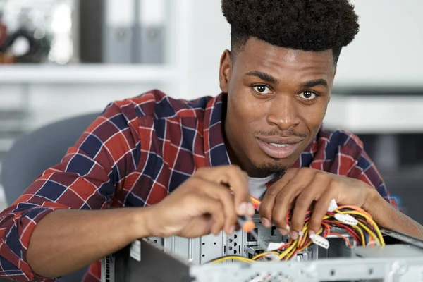 Young Technician Working Broken Computer His Office — Stock Photo, Image