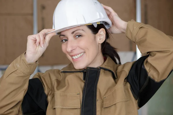 Smily Female Builder Vest — Stock Photo, Image