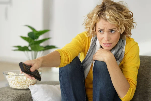 Woman Frightened Programme Changing Channel — Stock Photo, Image