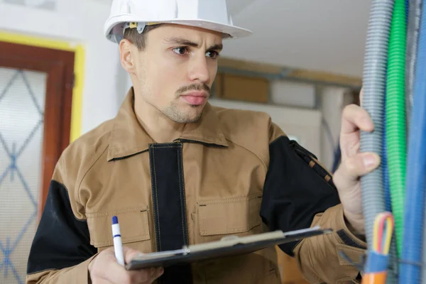 Plombier Travaillant Dans Maison Cours Rénovation — Photo