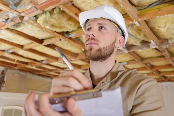 Construtor Para Trás Para Parede Com Área Transferência — Fotografia de Stock