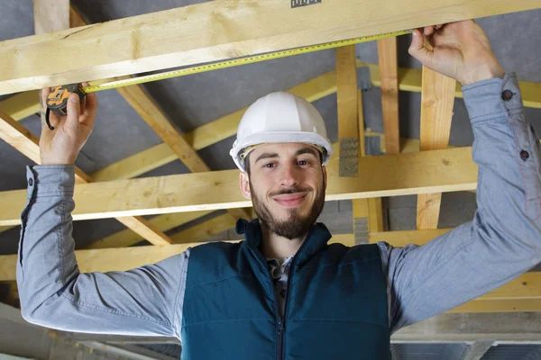 Dachdecker Macht Das Dach — Stockfoto