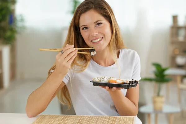 Beautiful Young Woman Sushi Roll Home — Stock Photo, Image