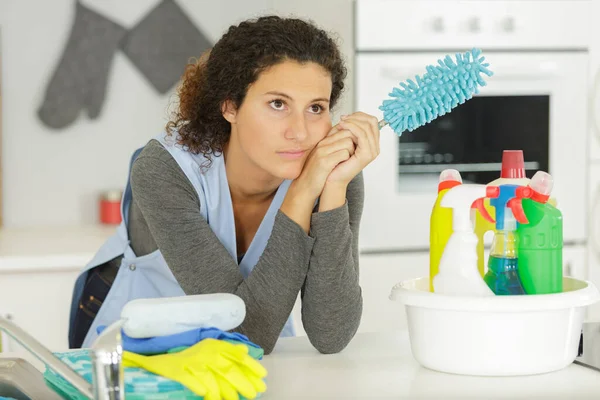 Δυστυχισμένη Γυναίκα Που Πρέπει Καθαρίσει — Φωτογραφία Αρχείου