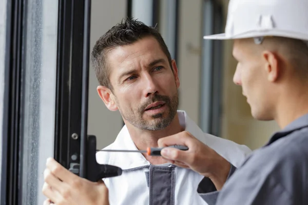 Instructeur Met Een Vensterleerling — Stockfoto