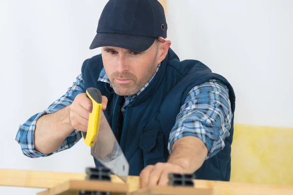 Portrait Carpenter Cutting Lumber — Stock Photo, Image