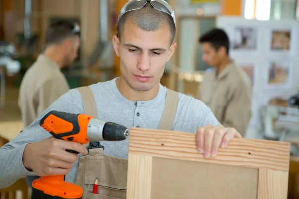 Aprendiz Carpintería Montaje Marco Madera — Foto de Stock