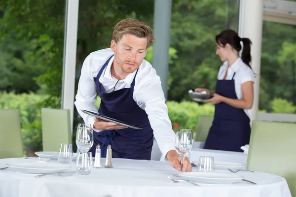 Ober Instelling Formeel Diner Tabel — Stockfoto