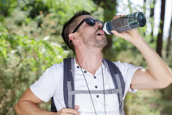 Male Hiker Drinking Water — Stock Photo, Image