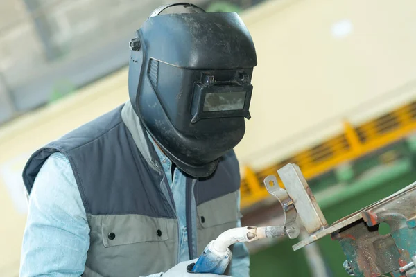 Mâle Dans Les Soudures Masque Facial Avec Soudage Argon Arc — Photo