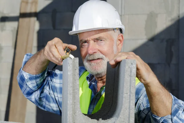 Een Senior Bouwer Buiten — Stockfoto