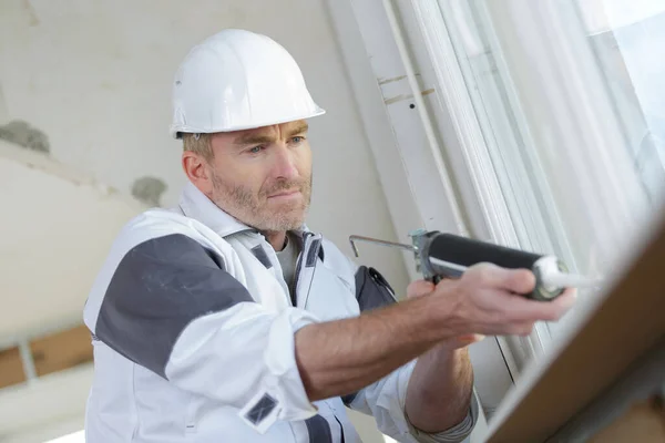 Portrait Worker Using Caulking Gun — Stock Photo, Image