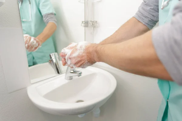 Dokter Wassen Handen Voordat — Stockfoto