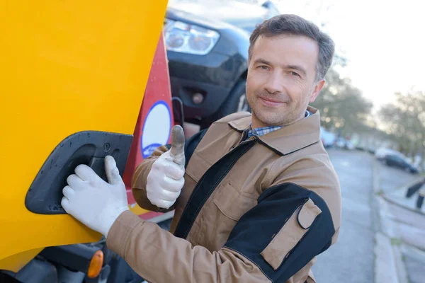 Een Blije Auto Sleepdienst — Stockfoto