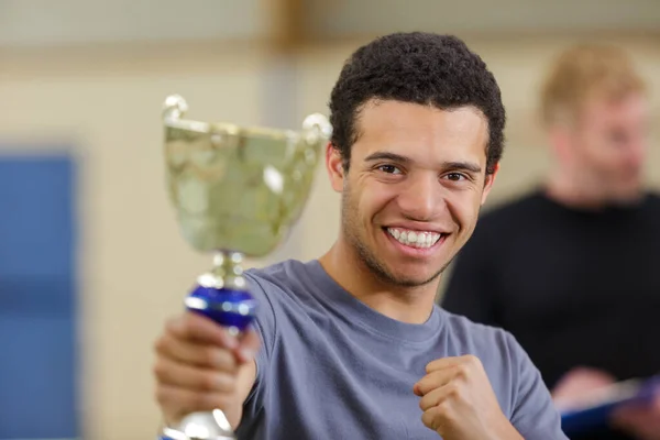 Homem Com Troféu Mãos — Fotografia de Stock