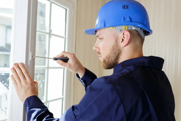 Primer Plano Una Ventana Fijación Manual Reparadores —  Fotos de Stock