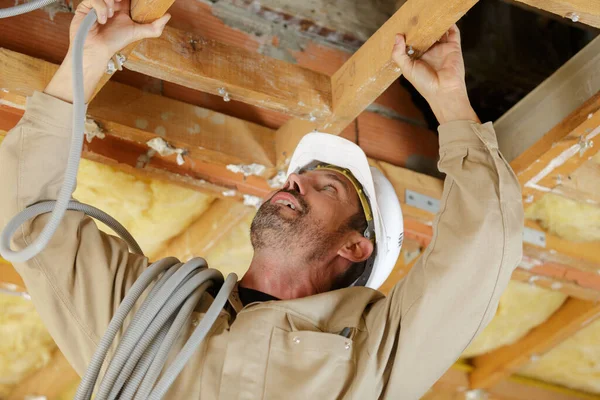 Werken Aan Nieuw Houten Huis — Stockfoto