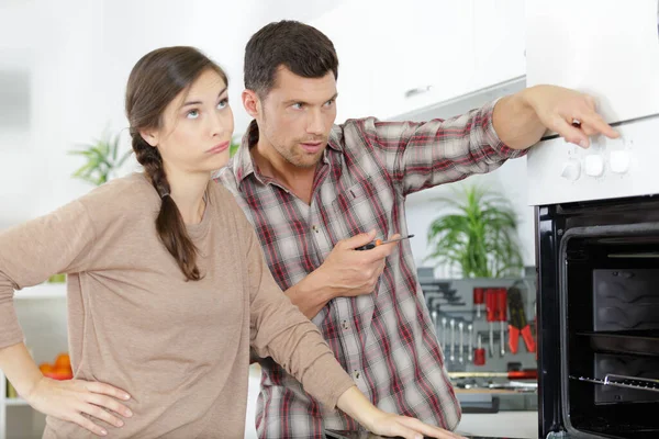 Domestic Argument Due Oven — Stock Photo, Image