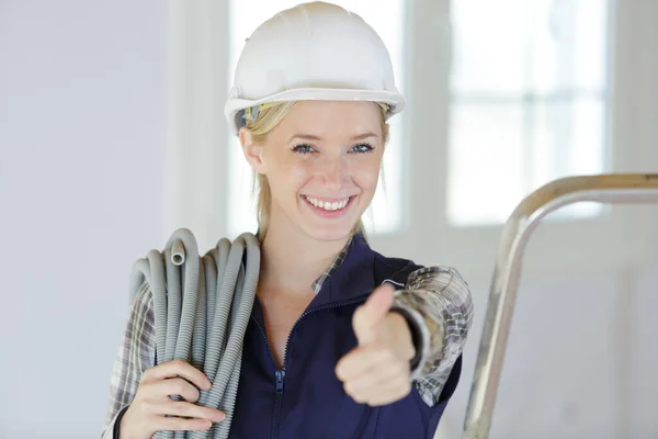 Jovem Sorrir Mulher Construtor Colete — Fotografia de Stock