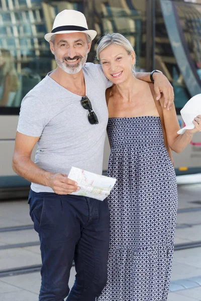 Cheerful Couple Holidays — Stock Photo, Image