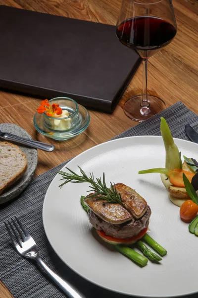 Pan Seared Tenderloin Served Steamed Vegetables Exquisite Dish Creative Restaurant Stock Picture