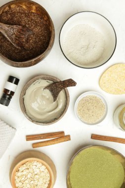 Ev yapımı güzellik ürünleri, organik, zehirsiz, sıfır atık cilt bakımı kozmetik, ev spa konsepti