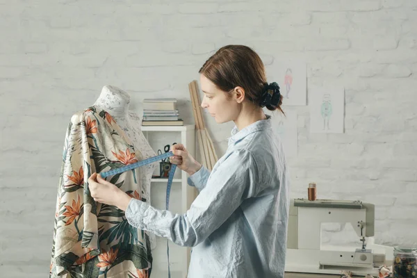 Tailor Adjusts Garment Design Mannequin Workshop Fashion Atelier Slow Fashion — Stock Photo, Image