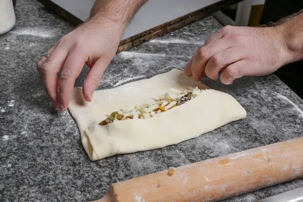 Proceso Hacer Pan Aperitivo Italiano Relleno Fabricación Pan Peluche Salado — Foto de Stock