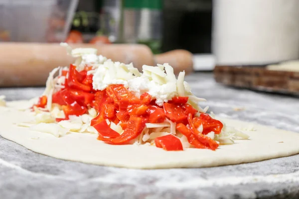 Proces Van Het Maken Van Italiaans Voorgerecht Brood Gevuld Met — Stockfoto