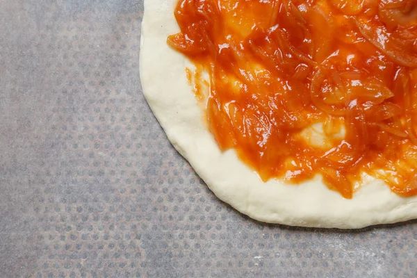 Liten Hemlagad Vegetarisk Pizza Med Mashrooms Och Sockermajs — Stockfoto