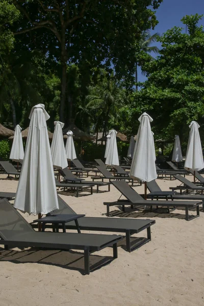 Pusta Plaża Podczas Zamykania Koronawirusów Kryzys Pandemii Koronawirusów Turystyka Przechodzi — Zdjęcie stockowe