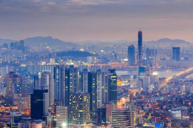 Seoul City ve Yeouido gece, Güney Kore.