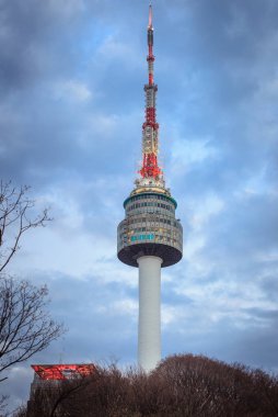Kulenin N Seul Kulesi veya Namsan kule, Güney Kore