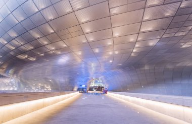 Seoul, Güney Kore - Mart 29,2015: Dongdaemun tasarım Plaza n