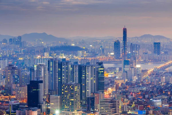 Seoul City och Yeouido nattetid, Sydkorea. — Stockfoto