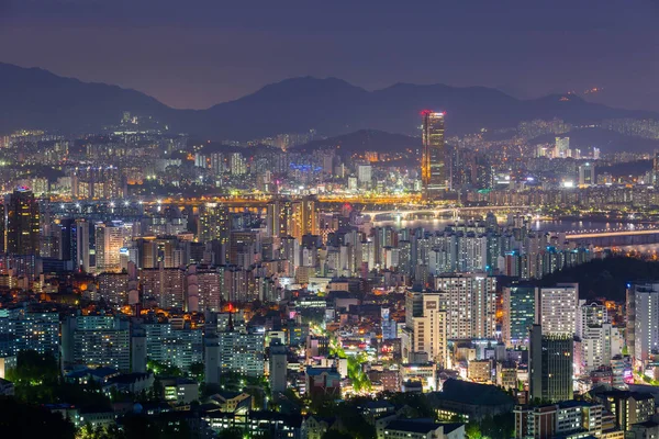 Сеул Сіті горизонт і Хань річка в Сеулі, Південна Корея. — стокове фото