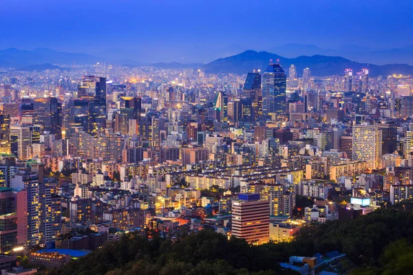 Ciudad de Seúl por la noche, Corea del Sur . — Foto de Stock