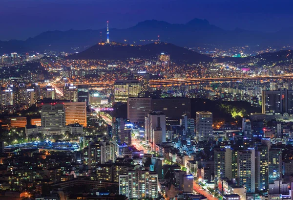 Seoul City nattetid med Seoul Tower, Sydkorea — Stockfoto