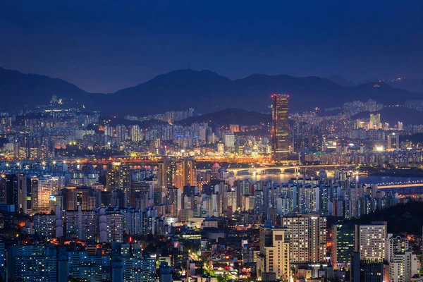 Grattacielo di Seoul skyline città di notte, Corea del Sud — Foto Stock