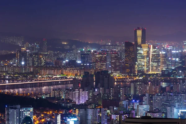 Skyscraper of Seoul city skyline at night, South Korea — Stock Photo, Image