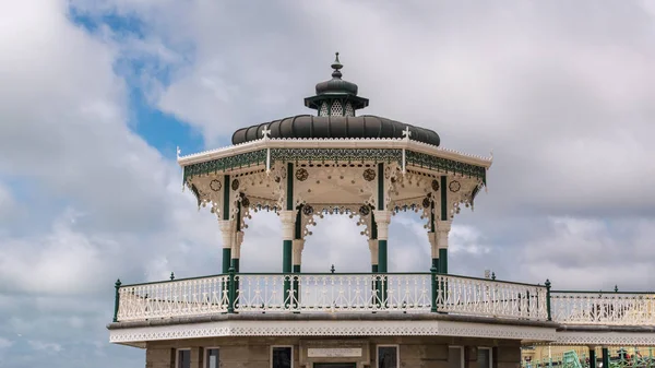 The Victorian bandstand near the beach in Brighton and Hove — Stock Photo, Image